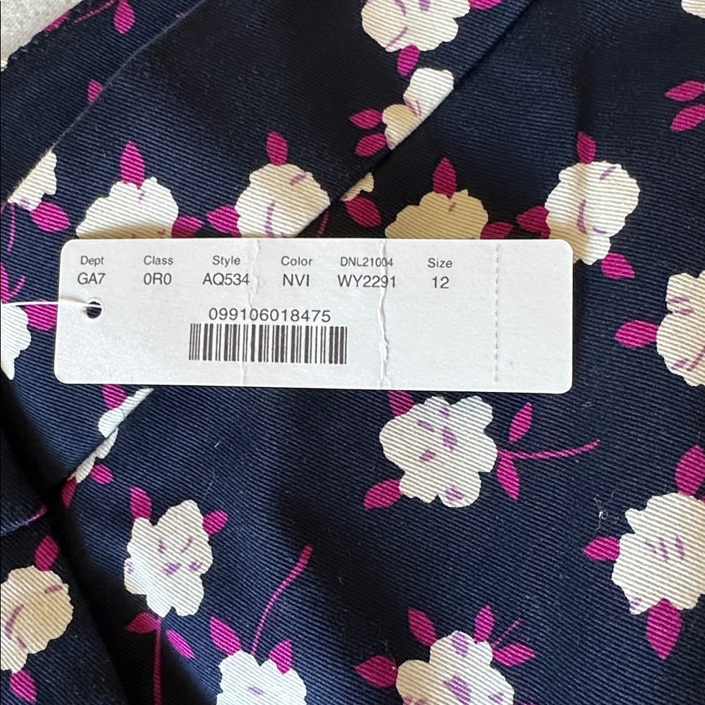NWT J. Crew l Hayden Kickout Crop in Scattered Peony Print, 12 - Picture 6 of 11